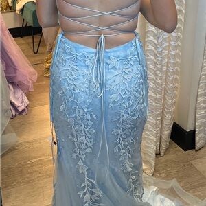 Elegant Blue Lace Backless Dress